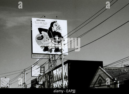 La photographie de voyage - Scène de rue clair-obscur en milieu urbain en Java Yogyakarta en Indonésie en Asie du Sud-Est Extrême-Orient. Film Banque D'Images