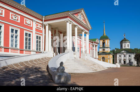 Escalier avec le sphinx dans le Palais Kuskovo, Russie Banque D'Images