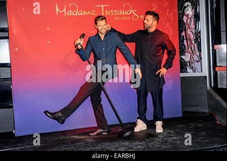 La figure de cire avec Ricky Martin RICKY MARTIN DÉVOILE LA FIGURE DE CIRE chez Madame Tussauds Las Vegas 19/11/2014 Las Vegas/photo alliance Banque D'Images