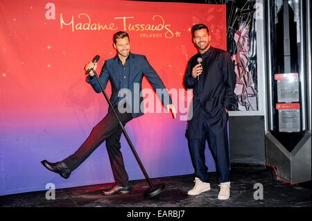 La figure de cire avec Ricky Martin RICKY MARTIN DÉVOILE LA FIGURE DE CIRE chez Madame Tussauds Las Vegas 19/11/2014 Las Vegas/photo alliance Banque D'Images