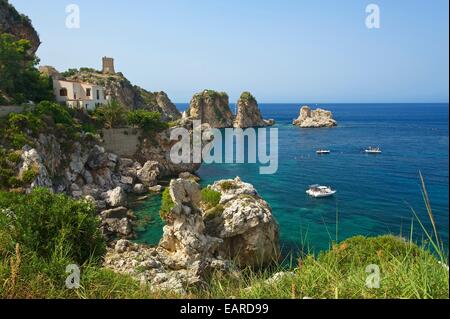 Côte de Scopello, Castellammare del Golfo, province de Trapani, Sicile, Italie Banque D'Images