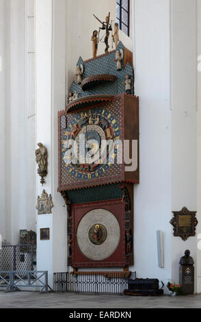 Horloge astronomique de dans l'église de la Vierge Marie, Gdansk, en voïvodie de, Pologne Banque D'Images