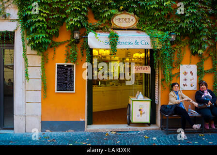 Gelateria, magasin de crème glacée, Via Borgo Pio rue piétonne, quartier Borgo, Rome, Italie Banque D'Images