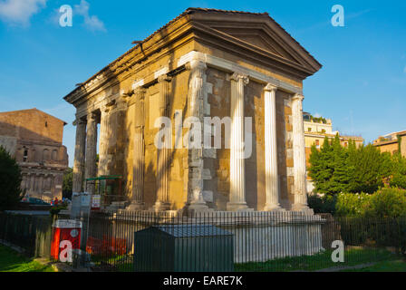 Tempio di Portuno, temple de Portunus, Piazza Bocca della Verità, Rome, Italie Banque D'Images