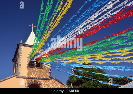 Église de guirlandes, Vila do Abraão, Ilha Grande, l'État de Rio de Janeiro, Brésil Banque D'Images