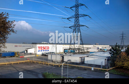 Dans l'usine de distribution Tesco Rainham Essex Banque D'Images