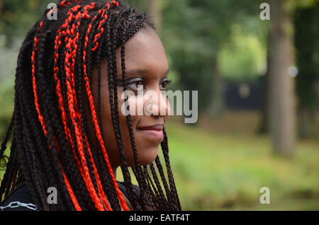 Jeune femme de couleur à 2014 Fantasy Fair Arcen Pays-Bas Banque D'Images