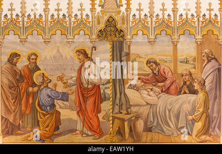 Trnava - fresque néo-gothique de fhe donner Jésus scène clés de Peter et de la scène les Apôtres à viatique dans l'église Saint-Nicolas. Banque D'Images