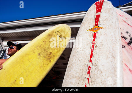 Location de planches de l'homme à Old Orchard Beach, Maine. Banque D'Images