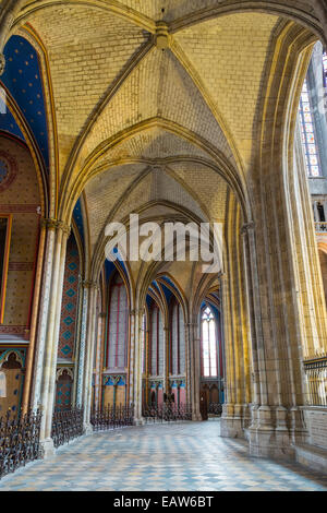 L'intérieurapt déambulatoire de la Cathédrale de La Nouvelle-Orléans (Cath drale Basilique√©Sainte-Croix), Orléans, Loiret, Centre, France Banque D'Images