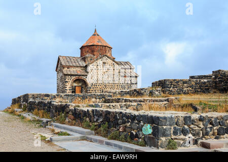Monastère de Sevanavank situé sur la rive du lac Sevan dans Gegharkunix Province, l'Arménie Banque D'Images