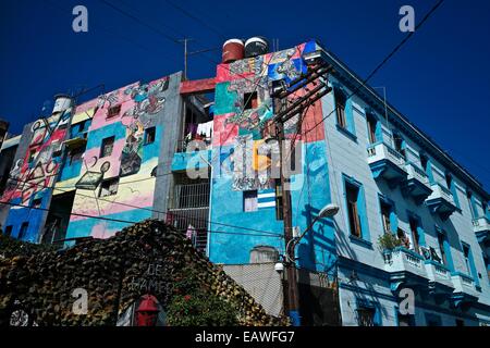 Callejon de Hammel couverts de fresques par l'artiste Salvador Gonzalez. Banque D'Images