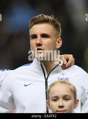 18 novembre 2014 - Glasgow, Royaume-Uni - England's Luke Shaw dans l'action..- International Friendly - l'Ecosse contre l'Angleterre- Celtic Park - Glasgow - Ecosse - 18 novembre 2014 - Photo David Klein/Sportimage. Banque D'Images