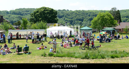 Pique-nique communautaire Champ Lodge summer fete dans le Shropshire en Angleterre Anglais England Uk Banque D'Images