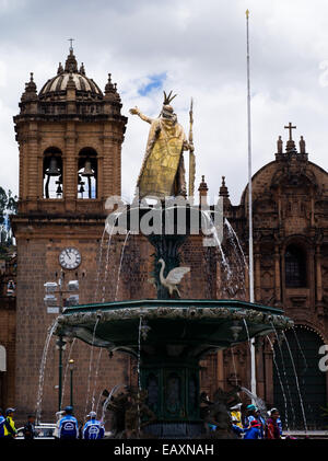 Des scènes de autour de la plaza de Armas de Cusco, Pérou. Banque D'Images