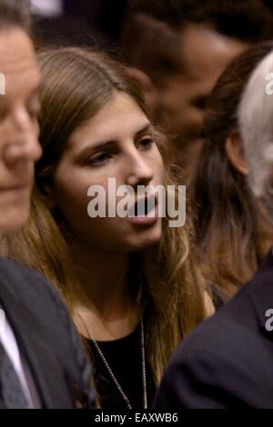 Madrid, Espagne. 21 Nov, 2014. Amina Martinez de Irujo assister au service funèbre pour l'Espagne, la duchesse d'Alba à la Cathédrale de Séville le 21 novembre 2014 à Séville, Espagne.Maria del Rosario Cayetana Fitz-James-Stuart, de la duchesse d'Alba, 88 ans, avec plus de titres que tout autre aristocrate dans le monde a trouvé la mort à Séville après une courte maladie. Crédit : Jack Abuin/ZUMA/Alamy Fil Live News Banque D'Images