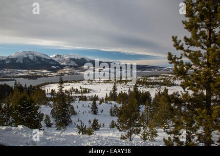 Dillon, Colorado - Le réservoir Dillon en White River National Forest. Le réservoir est la plus grande source d'eau pour Denver. Banque D'Images