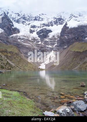 Lago humantay, le glacier humantay et montaña humantay, près de soraypampa, Pérou Banque D'Images