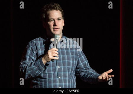 St Petersburg, Floride, USA. 21 Nov, 2014. MIKE BIRBIGLIA fonctionne à Mahaffey Theater. Credit : Brad Moore/ZUMA/ZUMAPRESS.com/Alamy fil Live News Banque D'Images