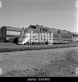 [Atchison, Topeka et Santa Fe, Diesel Locomotive électrique-no 12] [Atchison, Topeka et Santa Fe, Diesel Locomotive électrique-no 12] Banque D'Images