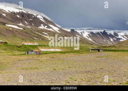 À l'ouest de l'Islande, Westfjords, Flókalundur, route et paysage sur la façon de Látrabjarg Banque D'Images