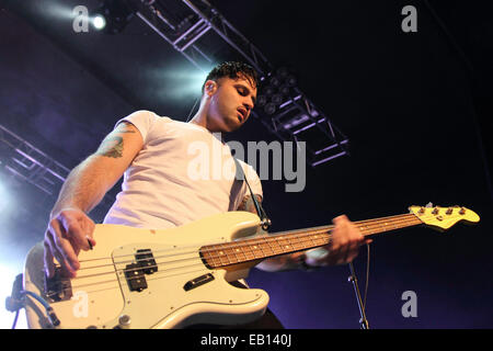 Birmingham, UK. 24 Nov, 2014. Groupe de rock américain The Gaslight Anthem en concert à Birmingham O2 Academy dans le cadre de leur tournée à l'appui de leur album de 2014 se blesser Crédit : Simon Newbury/Alamy Live News Banque D'Images