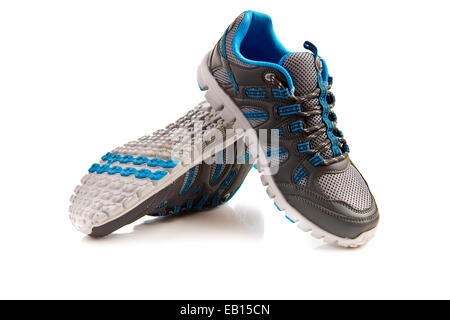 Les chaussures de sport isolé sur fond blanc Banque D'Images Les chaussures de sport isolé sur fond blanc Banque D'Images