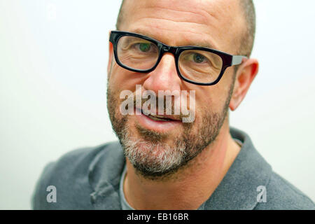 Hambourg, Allemagne. 22 Nov, 2014. Auteur James Frey présente son nouveau roman de science-fiction 'Endgame : l' appelant à Hambourg, Allemagne, 22 novembre 2014. Photo : Daniel Bockwoldt/dpa/Alamy Live News Banque D'Images