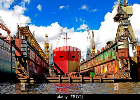 Port de Hambourg, d'un navire en cale sèche pour réparation de navires Banque D'Images