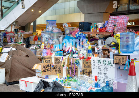 Hong Kong, Hong Kong SAR -Novembre 11, 2014 : Révolution, Hong Kong. La collecte sélective des déchets à 'occuper' centrale à Banque D'Images