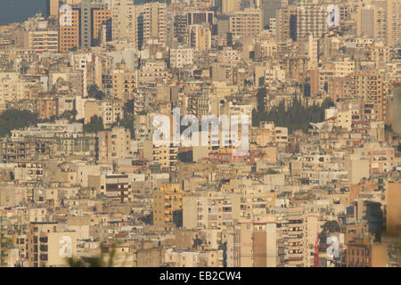 Beyrouth, Liban. 25 novembre 2014. Beyrouth la capitale arabe du Liban est couvert dans le soleil du matin : Crédit amer ghazzal/Alamy Live News Banque D'Images