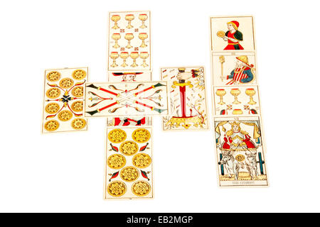 Cartes de tarot énoncée dans la croix celtique propagation Banque D'Images