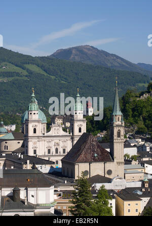 Centre historique, l'église franciscaine, Cathédrale de Salzbourg, vues du Mönchsberg, Salzbourg, Autriche Banque D'Images