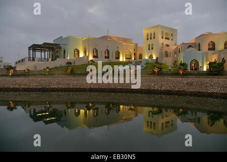 Salalah Rotana Resort, cinq étoiles, crépuscule, Salalah Dhofar, région, Orient, Oman Banque D'Images