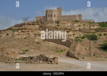 Au-dessus des fortifications du fort de Taqah, Région de Dhofar, Orient, Oman Banque D'Images