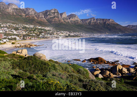 Douze Apôtres montagne, Camps Bay, Cape Town, Western Cape, Afrique du Sud Banque D'Images