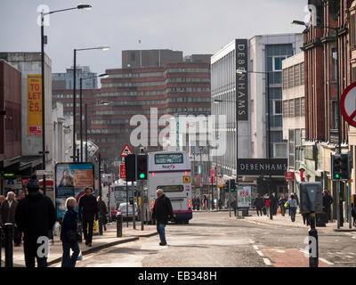 La rue commerçante de Moor, Sheffield, Yorkshire, Angleterre Banque D'Images