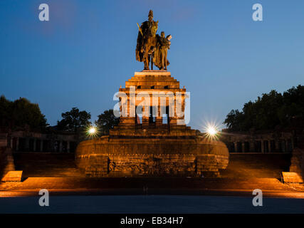 L'empereur Guillaume I monument au Deutsches Eck ou "quartier allemand", statue équestre, Mittelrheintal, Koblenz, Rhénanie-Palatinat Banque D'Images