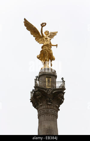 El Ángel de la Independencia ou l'Ange de l'indépendance, la sculpture de Victoria, la déesse de la victoire, la ville de Mexico Banque D'Images