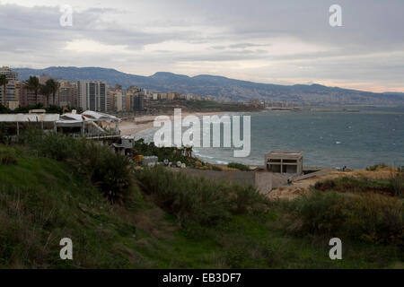 Beyrouth, Liban. 25 novembre, 2014. Les renforts de Beyrouth pour une importante tempête qui devrait durer plusieurs jours et affectent la plupart des régions du pays Crédit : amer ghazzal/Alamy Live News Banque D'Images