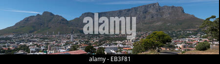 Banlieue de Cape Town et Oranjezicht Vredehoek avec la Montagne de la table, vue panoramique, Cape Town, Afrique du Sud Banque D'Images