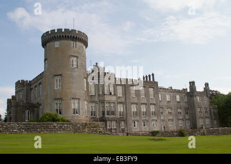 Dromoland Castle construit en 1686 et maintenant un hôtel de luxe en Irlande Banque D'Images