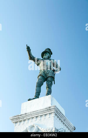 Juan Ponce de Leon statue, Plaza San Jose, Old San Juan, Puerto Rico Banque D'Images