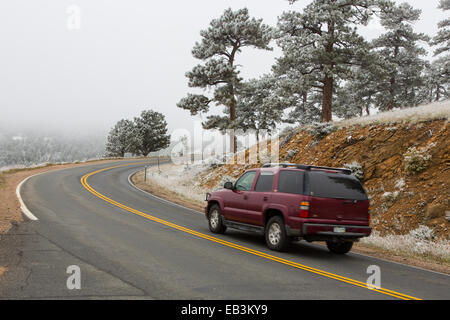 Début septembre le long de la neige Trail Ridge Road dans le Parc National des Montagnes Rocheuses au Colorado Banque D'Images