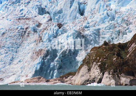 Glacier Amalia, également connu sous le nom de Glacier Skua, est un glacier situé dans la côte du Parc National Bernardo O'Higgins, Patagonie, Chili Banque D'Images