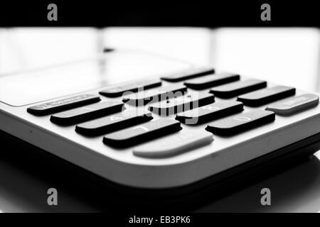 La sécurité des services bancaires en ligne numérique, lecteur de carte en noir et blanc Banque D'Images