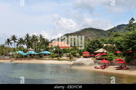 Superbe paysage tropical avec plage Banque D'Images