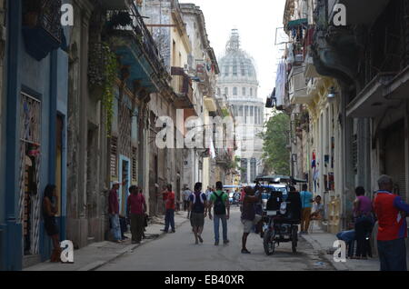 Les rues de la Habana Centro Habana Vieja / quartiers de La Havane, Cuba Banque D'Images