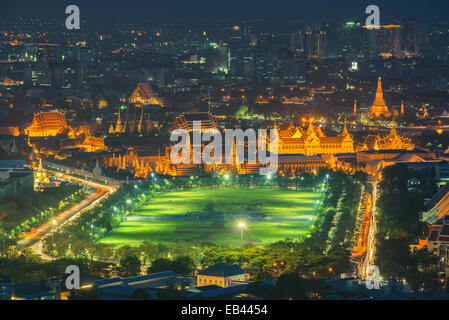 Au crépuscule du Grand Palais à Bangkok, Thaïlande Banque D'Images