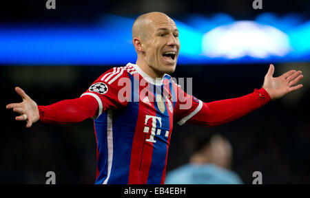 Manchester, UK. 25Th Nov, 2014. La Munich Arjen Robben en action au cours de l'UEFA Champions League Groupe e match de football entre Manchester City FC Bayern Munich et à Etihad Stadium à Manchester, en Grande-Bretagne, le 25 novembre 2014. Dpa : Crédit photo alliance/Alamy Live News Banque D'Images